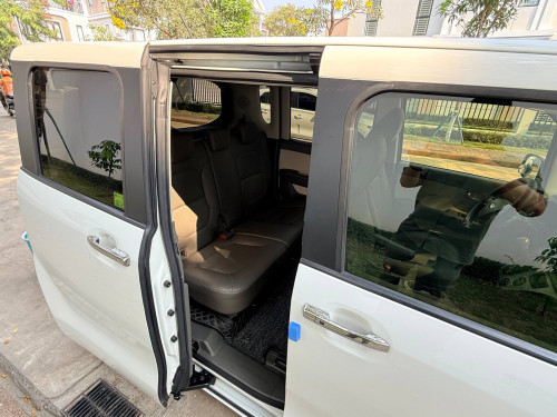Car for rent at Phnom Penh