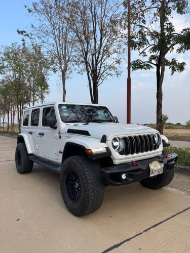 Car for rent at Sihanoukville and Phnom Penh
