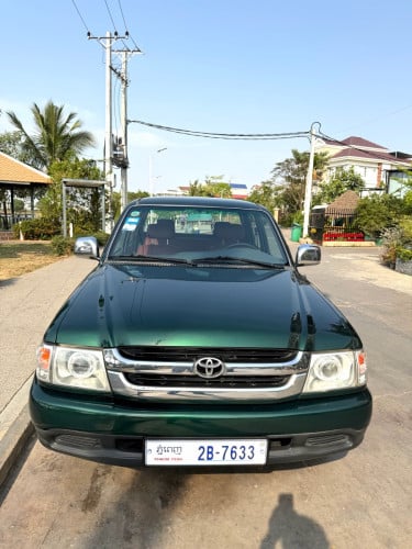 Hilux Tiger 2002 ប្រភេទឡានស្អាតនៅំណុំដេីម 90% ប្រេីតែមួយម្ចាស់គត់
