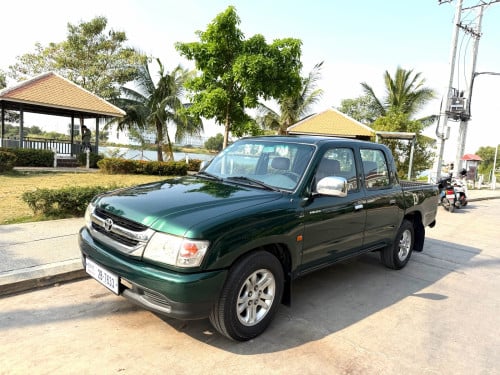 Hilux Tiger 2002 ប្រភេទឡានស្អាតនៅំណុំដេីម 90% ប្រេីតែមួយម្ចាស់គត់