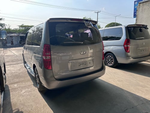 hyundai starex 2015