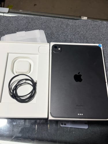 iPad Pro 11Inh M4 256 Sim WiFi