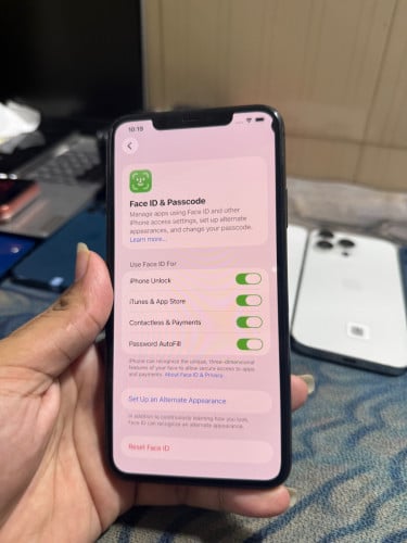 iPhone 11 Pro Max 64G សំណុំសុីន លក់175$