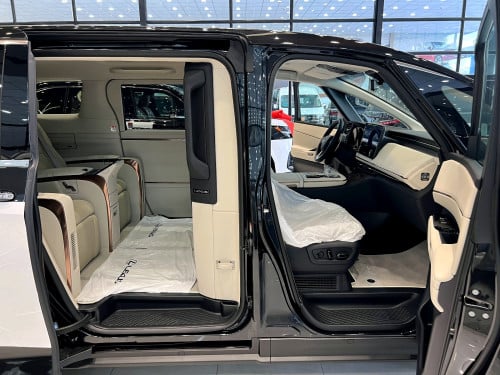 Lexus LM 350h VIP 2026