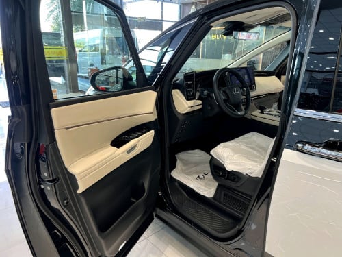 Lexus LM 350h VIP 2026