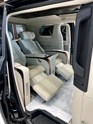 Lexus LM 350h VIP 2026