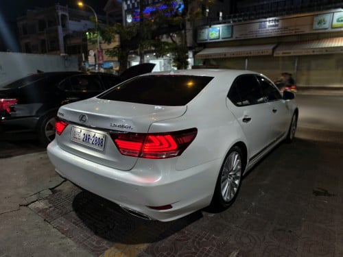 LEXUS LS460L 2013 FULL OPTION VIP