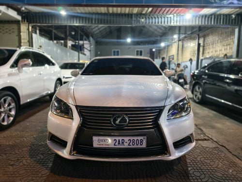 LEXUS LS460L 2013 FULL OPTION VIP