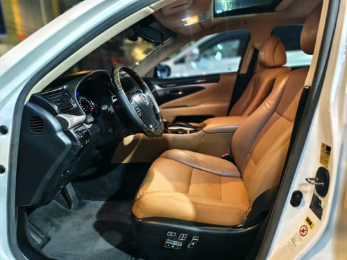 LEXUS LS460L 2013 FULL OPTION VIP