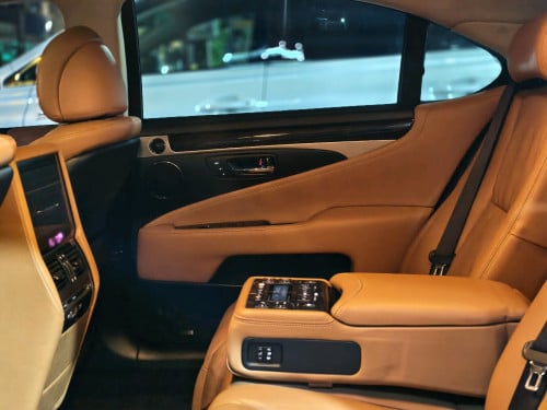 LEXUS LS460L 2013 FULL OPTION VIP