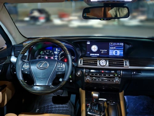 LEXUS LS460L 2013 FULL OPTION VIP
