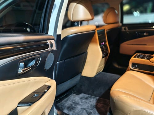 LEXUS LS460L 2013 FULL OPTION VIP