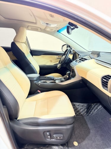Lexus Nx200t Full Luxury 2015 7ប៊ូតុង​ គុជ​4 ឡើង​មុខ​2018