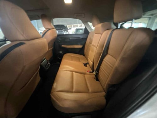 Lexus nx200t luxury 015