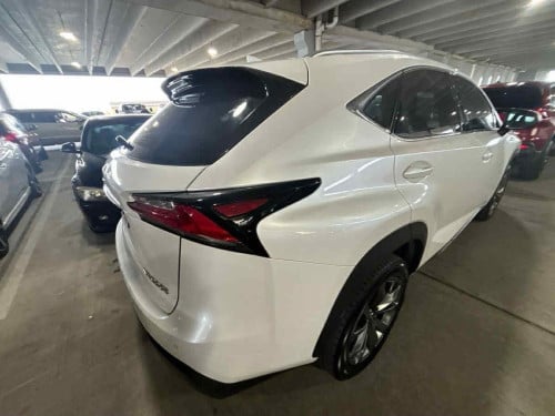 Lexus nx200t luxury 015