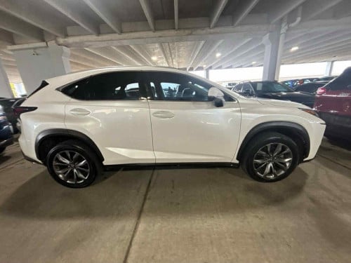Lexus nx200t luxury 015