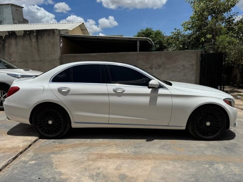 Mercedes Benz C300 4Matice ឆ្នាំ 2015 ធានាឡានស្អាត តម្លៃចរចារ