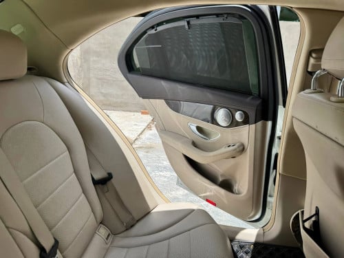 Mercedes Benz C300 4Matice ឆ្នាំ 2015 ធានាឡានស្អាត តម្លៃចរចារ