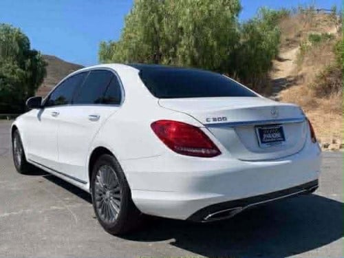 Mercedes Benz C300 4Matice ឆ្នាំ 2015 ធានាឡានស្អាត