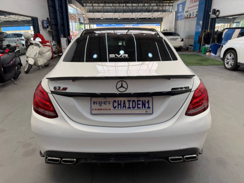 Mercedes C300 2015 AMG 4Matic Full option