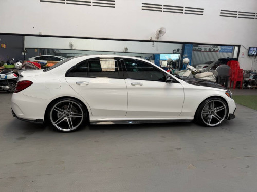 Mercedes C300 2015 AMG 4Matic Full option