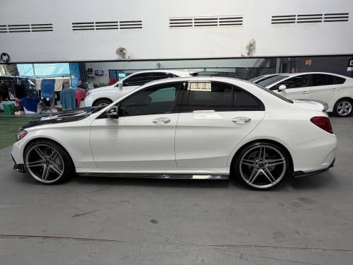 Mercedes C300 2015 AMG 4Matic Full option