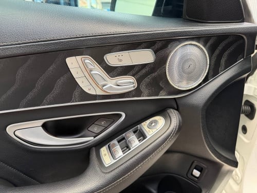Mercedes C300 2015 AMG 4Matic Full option