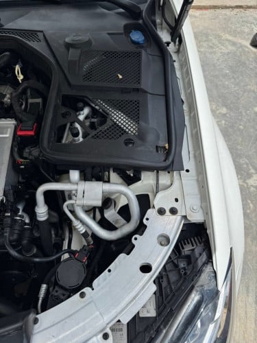 Mercedes Benz C300 4Matice ឆ្នាំ 2015 ធានាឡានស្អាត តម្លៃចរចារ