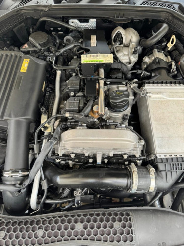 Mercedes Benz C300 4Matice ឆ្នាំ 2015 ធានាឡានស្អាត តម្លៃចរចារ