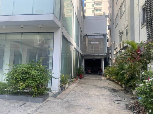 Prime shophouse for rent in BKK1 / BKK1黄金商铺出租