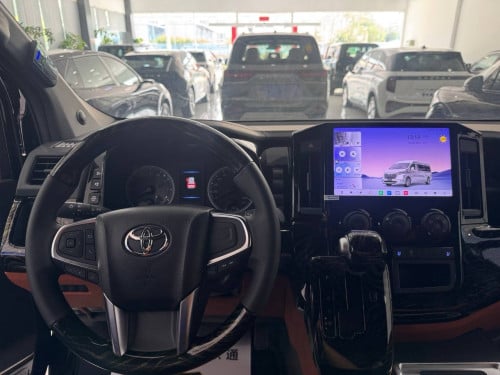 Toyota Hiace VIP MPV Luxury Edition ( Instock now )