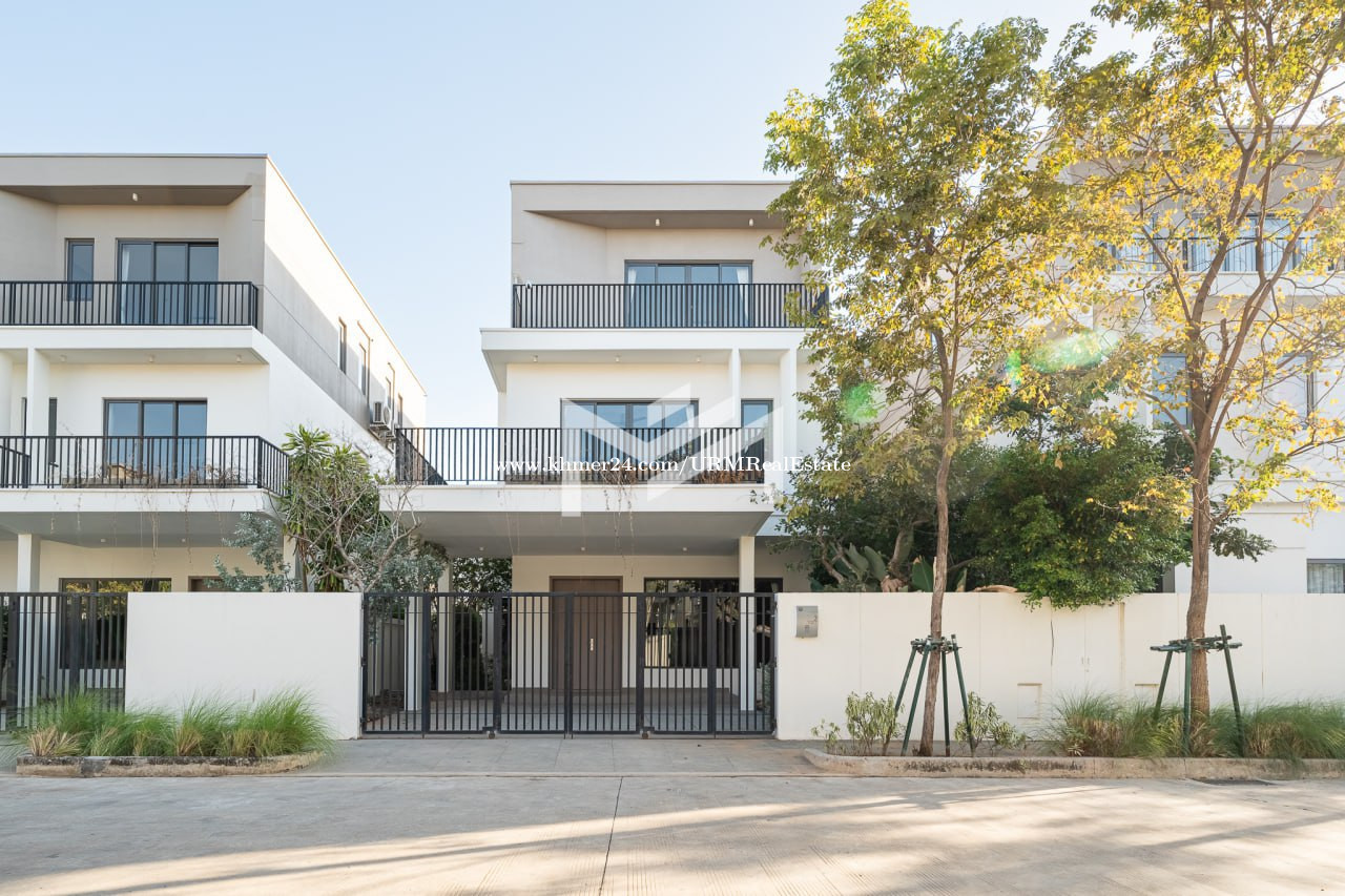 Modern 4 Bedbrooms Villa for RENT in Borey Chankiri near New Airport