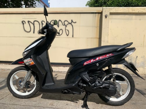 ម៉ូតូលក់​
