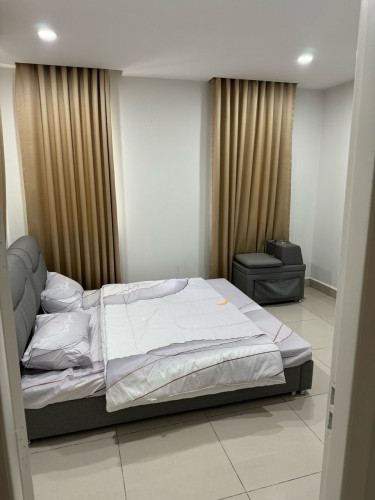 វីឡាសម្រាប់ជួលផ្ទះ12*12.2ដី15.4*21ជួល2000ចចារសំភារះពេញទាំងអស់បន្ទប់ទឹក8បន្ទប់ដេកធំ4បន្ទប់តូច2