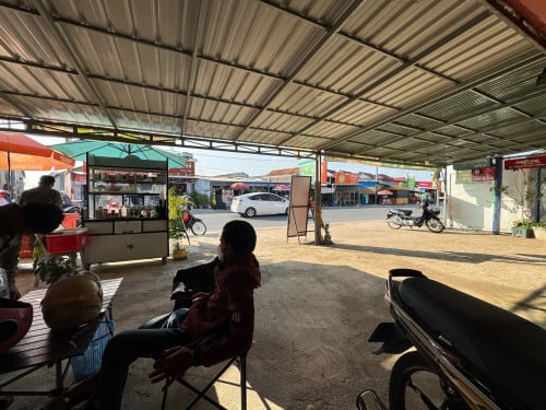 តូបជួលលេីផ្លូវជាតិលេខ​ 2 ជាប់រោងចក្រ Sunbow​ ពីររង្ងង់មូលគួរស្រូវ4គីទ្បូ