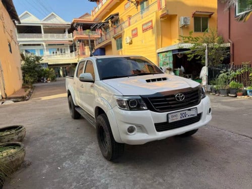 2013 Hilux Rally