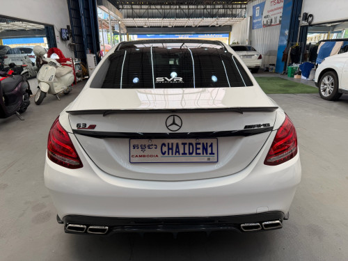 2015 Mercedes-Benz C300 AMG ឡានលេងហេីយស្រាប់