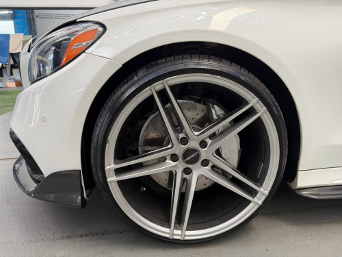 2015 Mercedes-Benz C300 AMG ឡានលេងហេីយស្រាប់