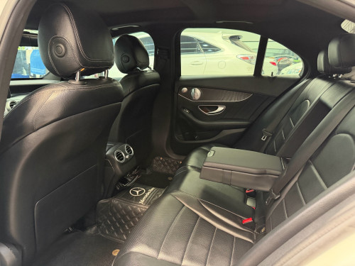 2015 Mercedes-Benz C300 AMG ឡានលេងហេីយស្រាប់