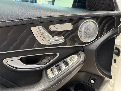 2015 Mercedes-Benz C300 AMG ឡានលេងហេីយស្រាប់