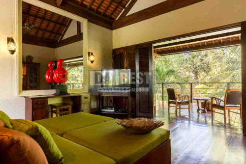5 Bedrooms Tropical Villa For Sale with Pool in Siem Reap - Cambodia