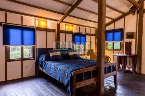 5 Bedrooms Tropical Villa For Sale with Pool in Siem Reap - Cambodia