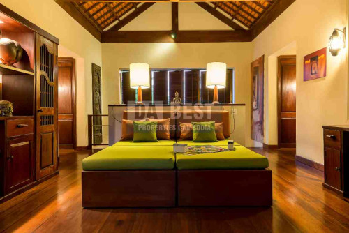 5 Bedrooms Tropical Villa For Sale with Pool in Siem Reap - Cambodia