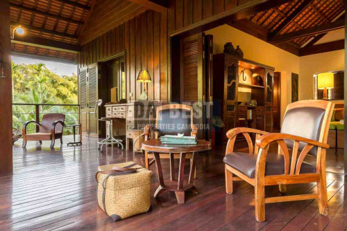 5 Bedrooms Tropical Villa For Sale with Pool in Siem Reap - Cambodia