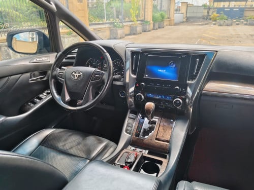 Toyota Alphard 2018 ស្លាកលេខ ឡានមូល តម្លៃ $89000 ចចារ