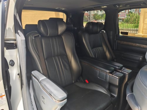 Toyota Alphard 2018 ស្លាកលេខ ឡានមូល តម្លៃ $89000 ចចារ
