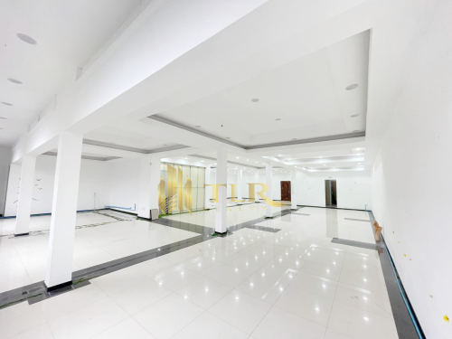 Commercial Building for Rent