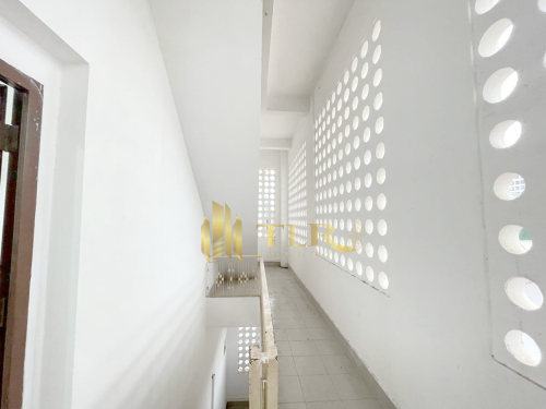 Commercial Building for Rent