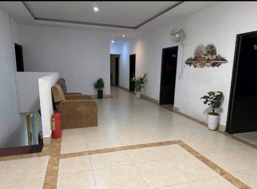 Commercial Business Villa For Rent in BKK Area on Commercial Road.