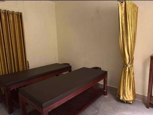 Commercial Business Villa For Rent in BKK Area on Commercial Road.